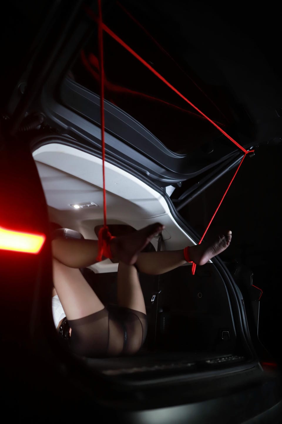 上杉绘梨落 - 被人跟踪【原创】 [102P-659M] 1 (93).jpg
